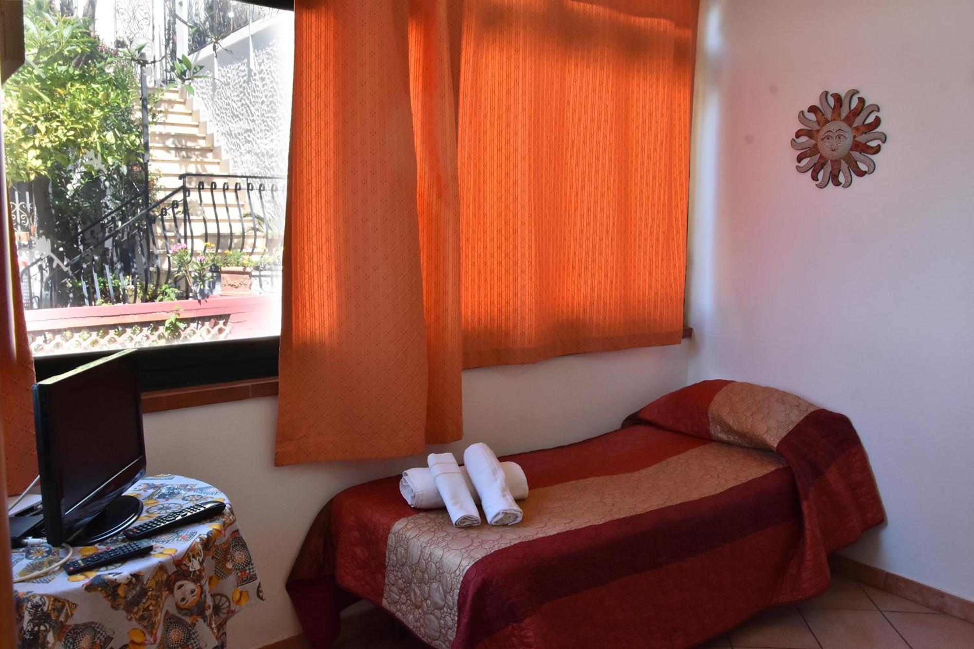 טאורמינה Holiday Home Gionny & Mary מראה חיצוני תמונה